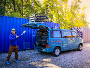 Volkswagen Transporter T4 – mocniejsze sprężyny gazowe klapy bagażnika 686mm